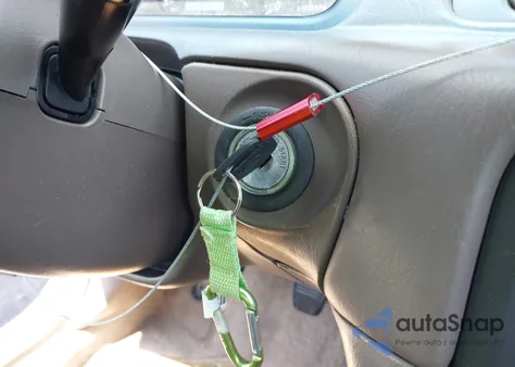 1999 Toyota Camry Le V6/Xle V6 из США, поврежденный, VIN 4T1BF22K5XU083537